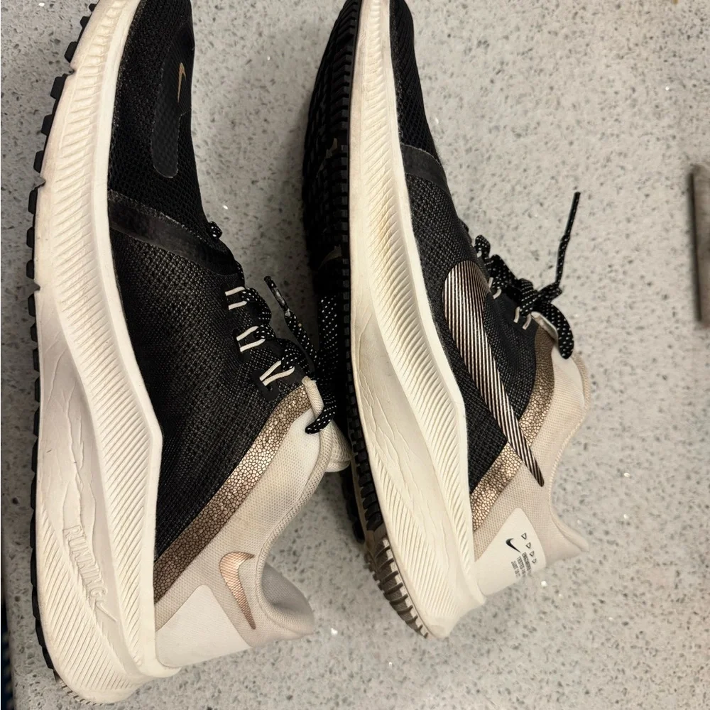 Nike Quest 6453/78378 / size W 11 — 040826